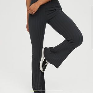 Aerie OG Groove Flare Leggings